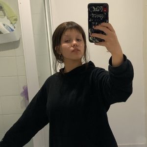 Meet your Posher, Jenessa